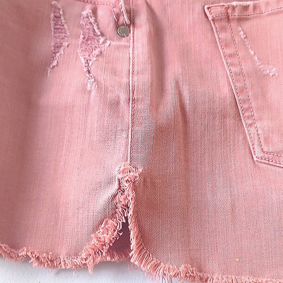 LEVEL 99 Adelynn Side Slit Distressed Denim Shorts, Size 29, Maeve - Picture 9 of 12